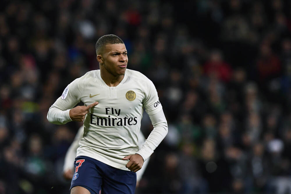 大瓜！曝18岁亚马尔输皇马后第2天叫了30个女孩 前女友住同一酒店